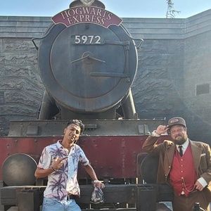 Meet your Posher, Uriel